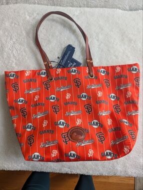 RARE SF Giants TOTE & Wristlet NWT